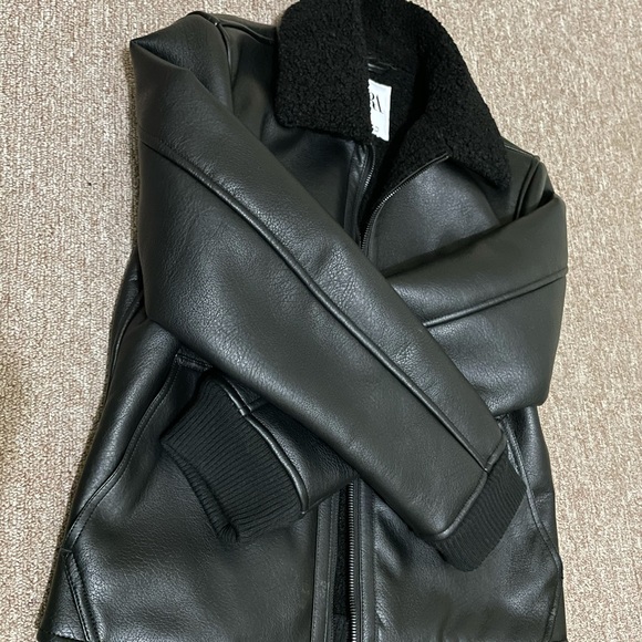 Faux leather jacket - Picture 5 of 8